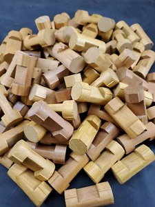 Vintage Lincoln Logs Lot 80 Holz 1-1/2" lang rund 1 Kerbe SCHNELLER VERSAND!!! - Bild 1 von 6