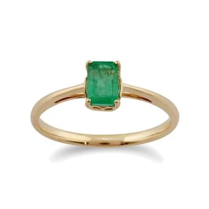 Anillo clásico rectangular esmeralda en oro amarillo de 9 quilates - Imagen 1 de 4