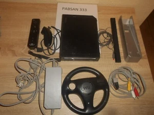 CONSOLAS - WII NEGRA , CON CABLES , SENSOR , MANDO Y ASCESORIOS - Imagen 1 de 4