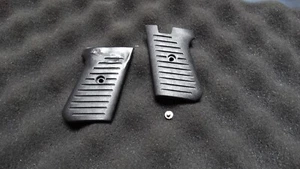 BRYCO JENNINGS MODEL 38 GRIP SET WITH both screws - Picture 1 of 2
