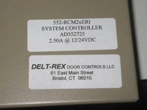 Controles de puerta Delt-Rex 552-RCM2xERI fuente de alimentación de 1 zona con interfaz de panel contra incendios - Imagen 1 de 3