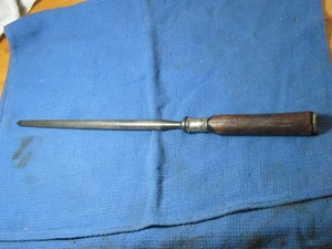 ANTICO AFFILACOLTELLI VINTAGE ACCIAIO OSSO DI CERVO MANICO CORNA FANTASIA - Foto 1 di 12