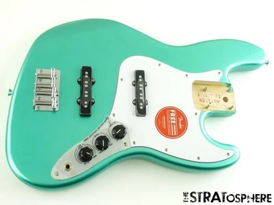 Bajo Fender Squier Affinity Active Jazz, CUERPO CARGADO Preamplificador Mystic Surf Verde! Foto 1 de 2