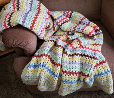 Manta afgana de ganchillo de colección 48x59 multicolor chatarra hilo concha puntada boho Foto 1 de 4