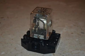 Eagle Signal 24Q3CD024 Relay with Base - 24V DC - 11 Pin Relay - Picture 1 of 9