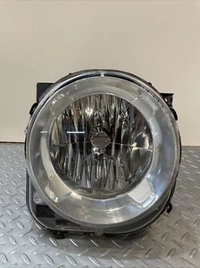 ๐บ๐ธ2015 2016 2017 Jeep Renegade Headlight RH PASSANGER W Bulb OEM USED MOPAR - Picture 1 of 9