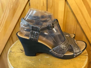Clarks Bendable Sandals Braided T-Strap Open Toe Wedge Gladiator 8.5 Leather Bro - Picture 1 of 8