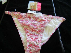 Size 14 ROXY Ladies Swimwear Bottom Only NWT - Picture 1 of 3