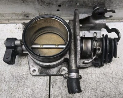 BMW 528i E39 M52 1996-1999 2,8 L conjunto de carrocería de 6 aceleradores en línea OEM Foto 1 de 4