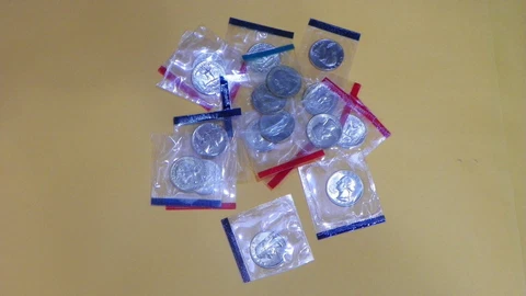 1970 - 1979 P D Washington Quarter 18 Coin Set in U.S. Mint Cello Cover