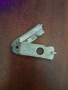 Vintage Valet Auto Strop Safety Razor Co. Cigar Cutter Key Ring Utility Knife - Picture 1 of 6