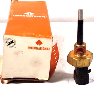 GENUINE INTERNATIONAL Navistar Coolant Temp Sensor Gauge Freightliner 2005190C1 - Picture 1 of 4