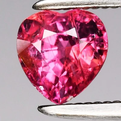 💎 Zafiro rosa rojizo natural corazón 5x4,7 mm 0,72 quilates 5x4,7 mm - piedra preciosa térmica de África Foto 1 de 4