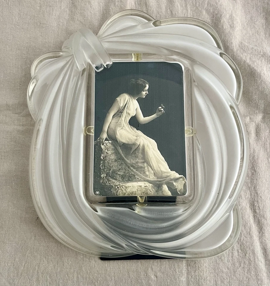 Vintage 80's Misaka Love Knot Frosted Glass Picture Frame - Image 1 of 4