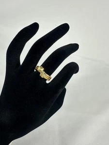 Anello Vintage Oro Giallo 10K Milor Italy Misura 8,25 – 1,92g Texturizzato Floreale - Foto 1 di 10