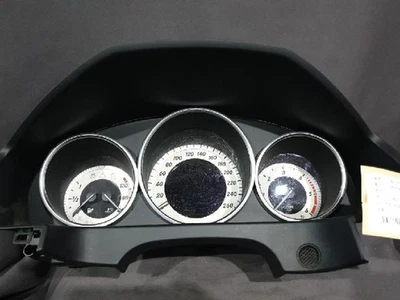 Mercedes-Benz E250 2015 CDI 4MATIC grupos de instrumentos Foto 1 de 4