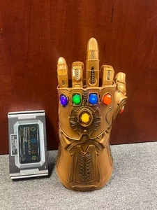 Disney Parks Epcot Marvel Guardians Of The Galaxy Thanos Infinity Gauntlet, gebraucht - Bild 1 von 19