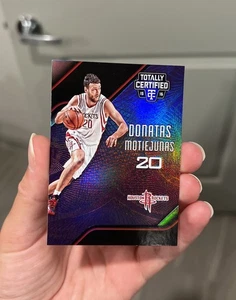 2015-16 Panini Totally Certified Mirror Purple /50 SP Donatas Motiejunas #82 - Picture 1 of 6