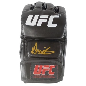Amir Albazi Signed UFC Glove Beckett Authentic MMA Autograph Memorabilia Auto - Picture 1 of 7