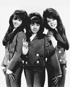 Legendary vocal group THE RONETTES Glossy 8x10 Photo Ronnie Spector Print Poster - Picture 1 of 1