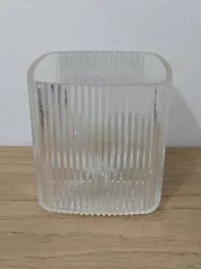 Moen Acrylic Clear Lucite Ribbed Tissue Box Cover - Picture 1 of 4