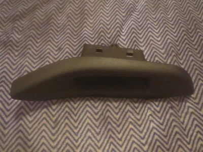 NEW 2012 2013 2014 2015 2016 FORD FOCUS RH PASSENGER SWITCH PANEL BEZEL - Image 1 of 4