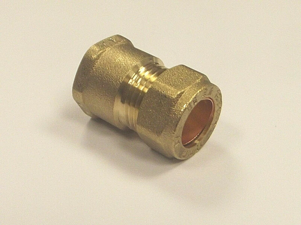 CONTEXT 1/2 Npt Female x 15mm Compression Fitting for American Showers in Brass
