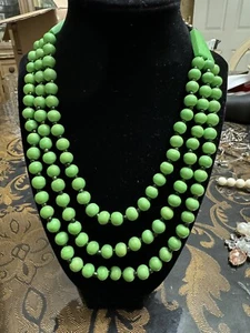 Green Beaded Necklace - Picture 1 of 3