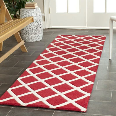 Safavieh Chatham RED / IVORY 2'-3" X 7' Runner - CHT718G-27 - Image 1 of 3