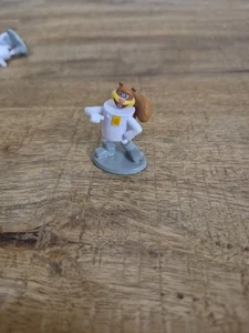 Finders Keepers  1" SpongeBob SquarePants  Sandy Cheeks Figure Viacom - Picture 1 of 6