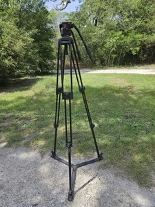 Manfrotto 3283B Tripod - 501 Head With 2 Handles To Tilt. Middle Tilts. - Picture 1 of 16