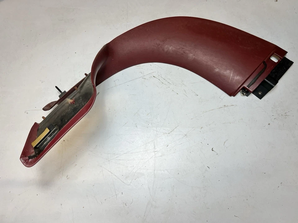 Buick Reatta 1988-1991 cupé pasajero derecho trasero panel de ajuste de vela superior rojo Burg Foto 1 de 4