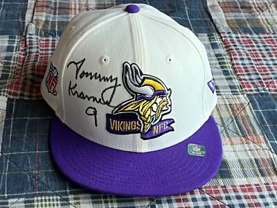 Minnesota Vikings Tommy Kramer Autografiado Firmado Nuevo Sombrero Ajustado Talla 7 1/4 Foto 1 de 4