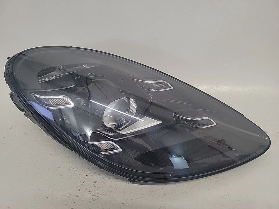 2018  2025 Porsche 718 Boxster Cayman Matrix LED Headlight Right RH OEM 0297 G2U Foto 1 de 4