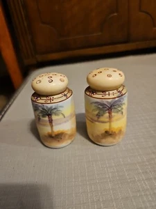 vintage nippon salt and pepper shakers With Palm Tree. - Picture 1 of 6