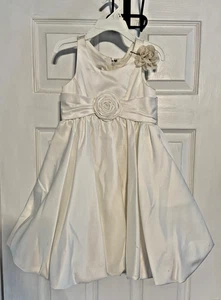 Flower Girl Dress David's Bridal White Satin Sz 4 - Includes Lace Hair Clip - Picture 1 of 12