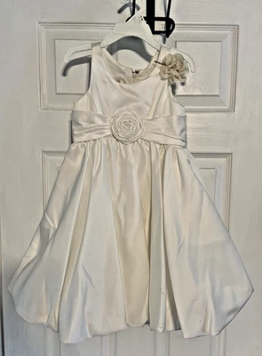 Vestido Niña Flor David's Novia Blanco Satinado Talla 4 - Incluye Clip de Encaje Foto 1 de 4