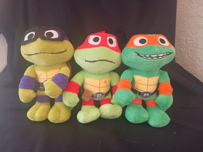 Juego de 3 peluches TMNT Mayhem Teenage Mutant Ninja Turtles 8" 2023  Foto 1 de 4