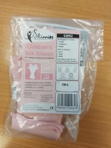 Skinnies Children's Pink Silk Gloves (Small) for skin complaints - Picture 1 of 2