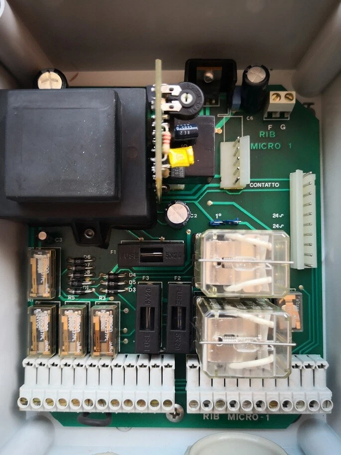 Manuale di programmazione quadro elettronico di comando cancelli RIB Micro 1