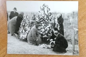 Soviet Vintage photo Funeral Mourning commemoration People vintage photo of the - Foto 1 di 4