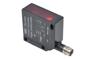 BAUMER photoelectric sensor FHDM 12P5001/S35A, 300mm PNP, FHDM12P5001/S35A - Picture 1 of 15