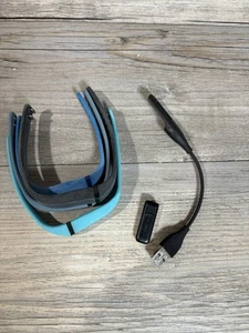 Fitbit Flex FB401 Original Activity Tracker With Small Grey Wristbands + Charger - Picture 1 of 5