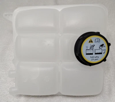 Botella depósito refrigerante con tapa para Ford Focus 2012-2018 / Escape 2013-2016 Foto 1 de 4