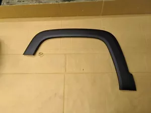 2015-21 Jeep Renegade Wheel Flare Molding Left Mopar 6TB75LXHAA - Picture 1 of 4