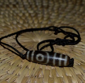 CG7, Antique 2 Eyes Tibetan Agate Dzi Bead Protective Amulet Attract Wealth - Picture 1 of 4