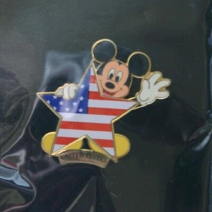 DISNEY MICKEY MOUSE HOLDING AMERICAN FLAG STAR PIN JUL 4TH DD - Picture 1 of 2