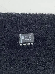 UA741CN - SIGNETICS - Operational Amplifier - Picture 1 of 1