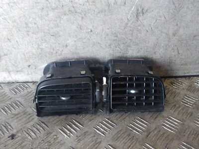 VOLKSWAGEN POLO MK5 6R VENTILACIONES DE AIRE CENTRALES 6R0819728 2009-2014 Foto 1 de 4