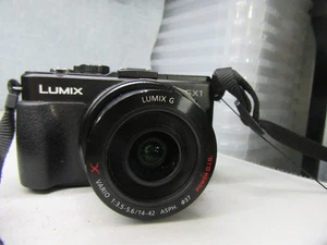 Panasonic LUMIX GX1 Spiegellose Kamera 16MP mit 14-42mm Objektiv - Bild 1 von 3